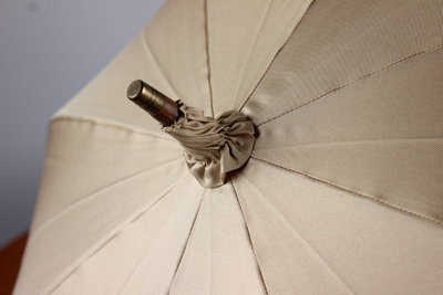 かわづ張りの傘　（日本製）